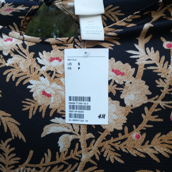 Vintage Look, H and M Maxi Dress - Picture 3 of 3